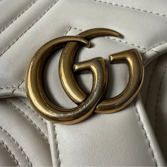 GUCCI Small Marmont Small Shoulder Bag - Picture 3 of 17